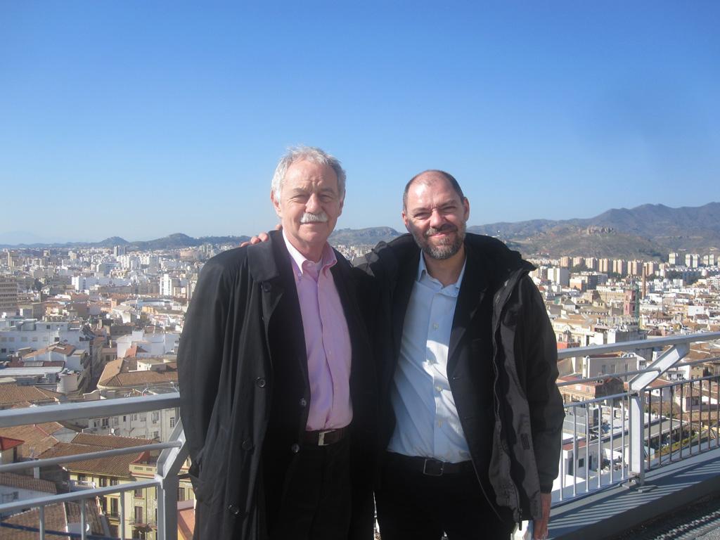 Con Eduardo Mendoza. Febrero de 2011